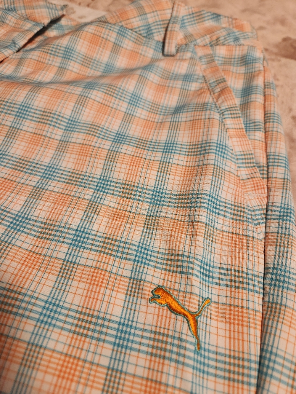 Like New Puma Peach and Teal Plaid Women's Dry Fit Golf Shorts Size 10 - Picture 2 of 11